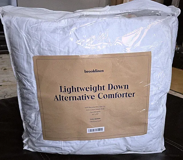 Brooklinen Down Alternative Lightweight Comforter Queen/Full Ret. $219 #449 Read